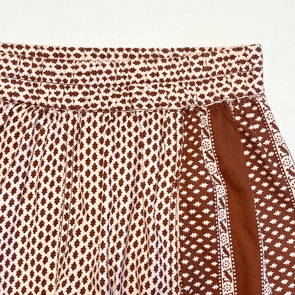 •FREE PEOPLE• Get Free Printed High Rise Pull-On Shorts in Cream & Burgundy Med - Picture 6 of 12